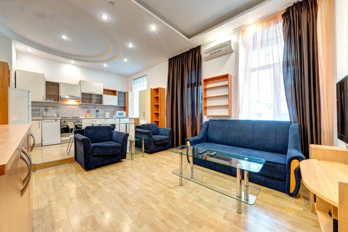 Аренда квартиры 3к в центре Киева (м. Крещатик) - фото 1