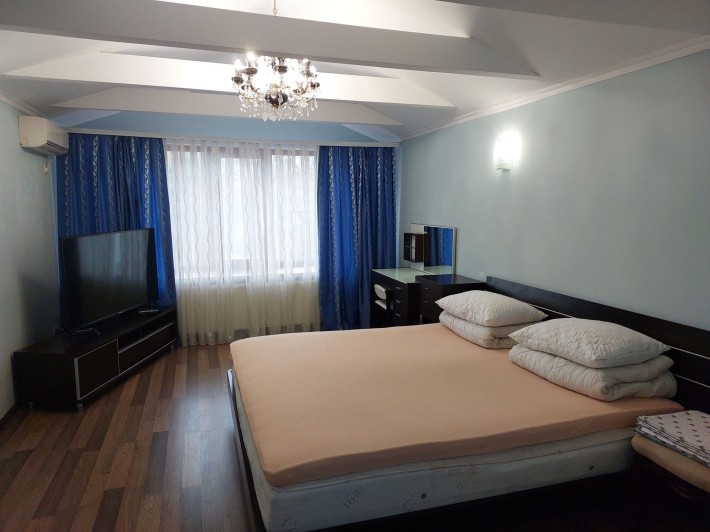 Шикарна квартира подобово - фото 1