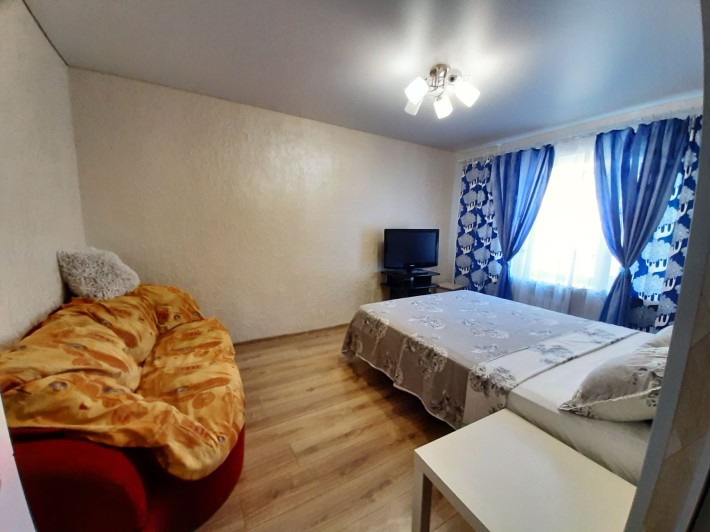 Посуточно 1к квартира пр.Бажана 7г 2этаж  Харьковская Вырлица Бориспол - фото 1