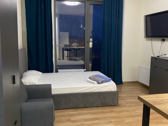 Квартира подобово, погодинно на набережній Тепла дуже Дніпро