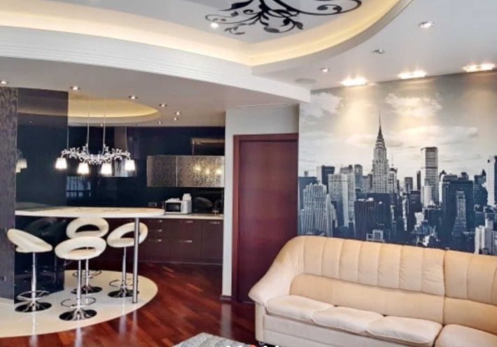 Посуточная Аренда квартиры  в Мост-Сити. Джакузи. Вид на реку. - фото 1