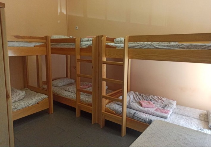 ХОСТЕЛ КРОПИВНИЦЬКИЙ ,комната посуточно,Койко-место - фото 1