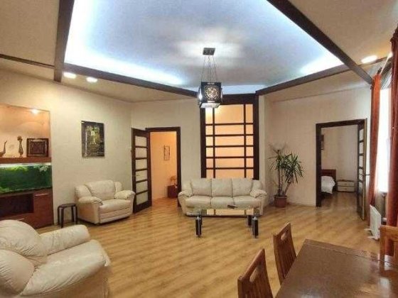 Подобово  3 к квартира з газом  Майдан, Софіївська площа,  Хрещатик Киев