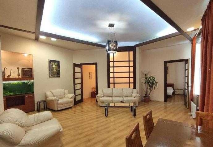 Подобово  3 к квартира з газом  Майдан, Софіївська площа,  Хрещатик - фото 1