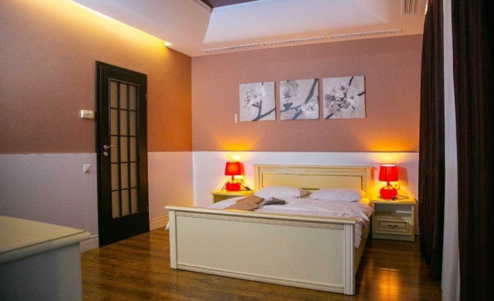 Квартира погодинно, подобово 2 кв у Мост сіті  ВІП - фото 1