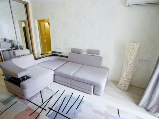 Посуточно квартира в центре! Дворец Украины. НСК ОЛИМПИЙСКИЙ Киев