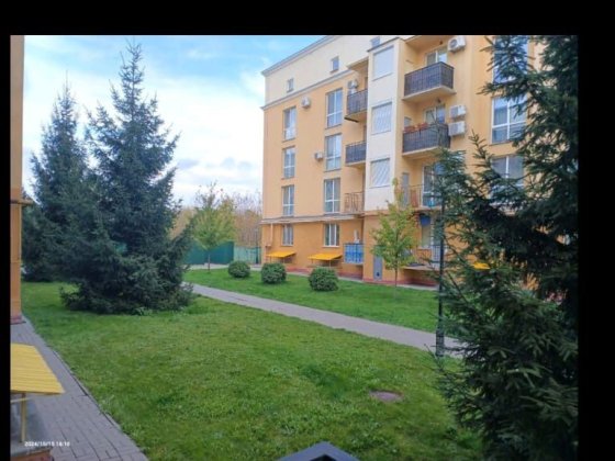 Подобово погодин помісячно  1 кім квартир газплита духовка перш поверх Київ