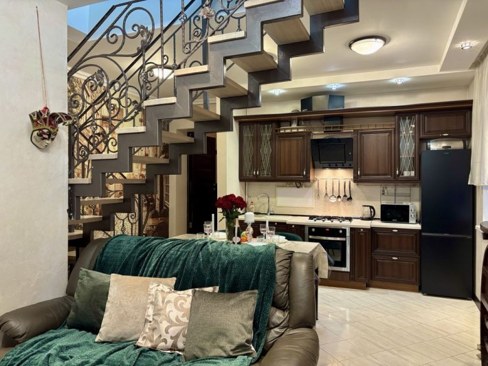 (21) Автономне опалення!!! Квартира подобово з джакузі метро Наукова - фото 1