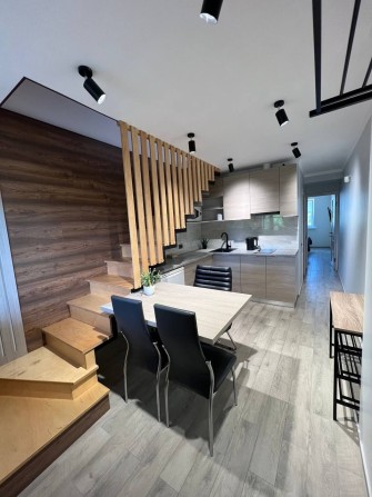 2-рівн. АПАРТАМЕНТИ  біля моря, світло, тепло, вода Є ЗАВЖДИ

Здам про - фото 1