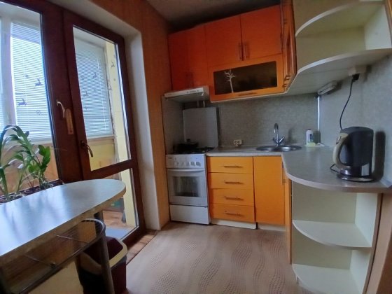 Посуточно ,почасово ,Газ! Тепло! рядом Skymall,НАВС,м.Почайна,Радужный Киев