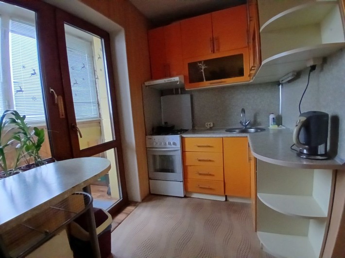 Посуточно ,почасово ,Газ! Тепло! рядом Skymall,НАВС,м.Почайна,Радужный - фото 1