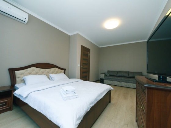 Софии Русовой 7, ст.м Позняки ,осокорки 15 мин. пешком! Київ