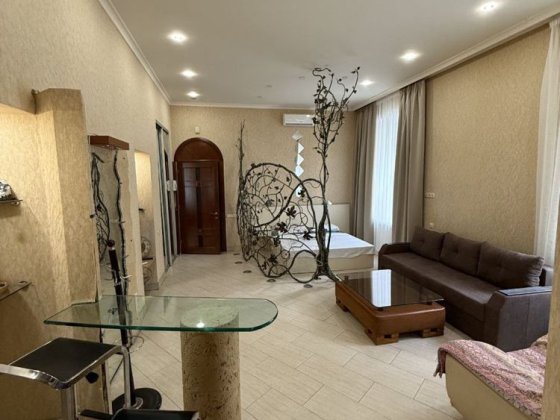 Дерибасовская / Ришельевская  12 Подобово Оперный Театр Центр Одеса