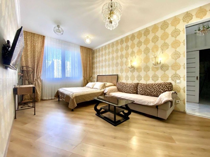 Сдам посуточно квартиру в новом доме Черёмушки Альтаир - фото 1