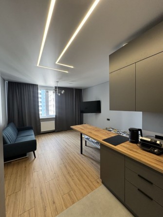 Сдам  посуточно квартиру в новом ЖК «Скай Сити» - фото 1