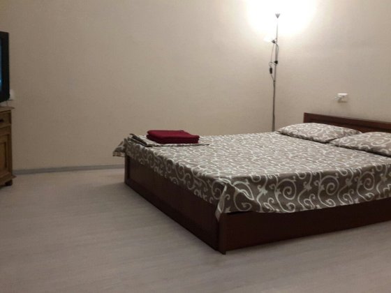 1 кімнатна Квартира метро Лівобережна,Русанівка вул.Ентузіастів 47 Киев