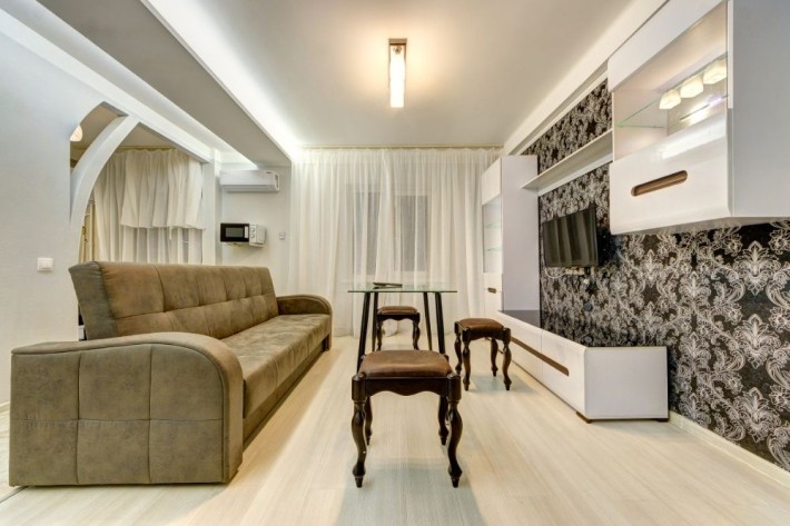 Посуточно 2ком-я возле ТЦ"Ocean Plaza"на ул.Большая Васильковская 145 - фото 1