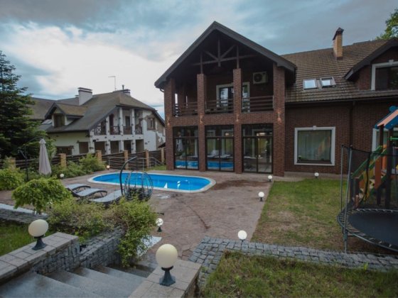 Подобово дім / посуточно дом с. Стоянка. Є генератор Стоянка