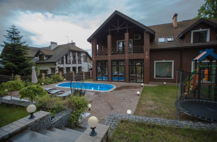 Подобово дім / посуточно дом с. Стоянка. Є генератор - фото 1