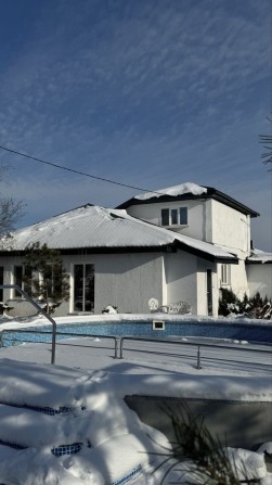 Подобова оренда великого будинку за містом з мангальною зоною і світло - фото 1