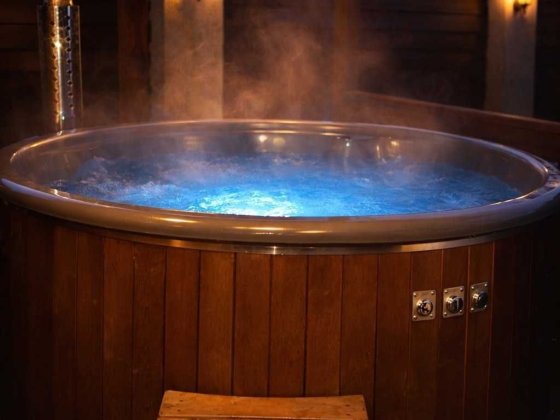 Фінський будиночок. Сауна, чан на дровах. Генератор.  Для 4 осіб. Киев