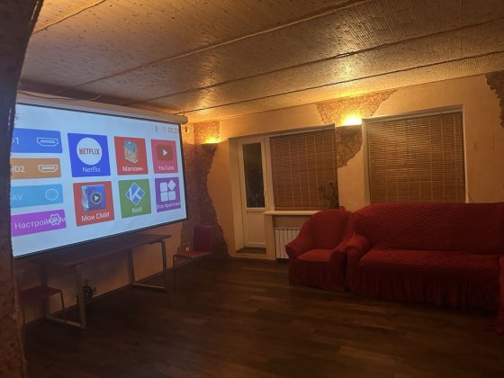 Здам будинок подобово перший поверх сауна басейн проектор Запоріжжя