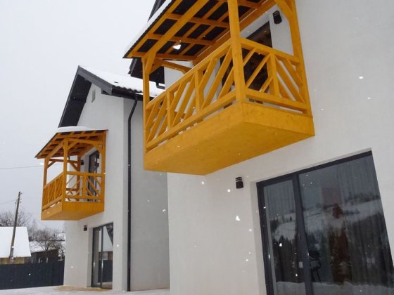 Котеджі для відпочинку, Лазещина Лазещина