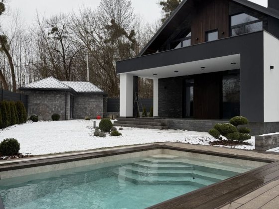 Оренда будинку з сауною та теплим басейном Лесники