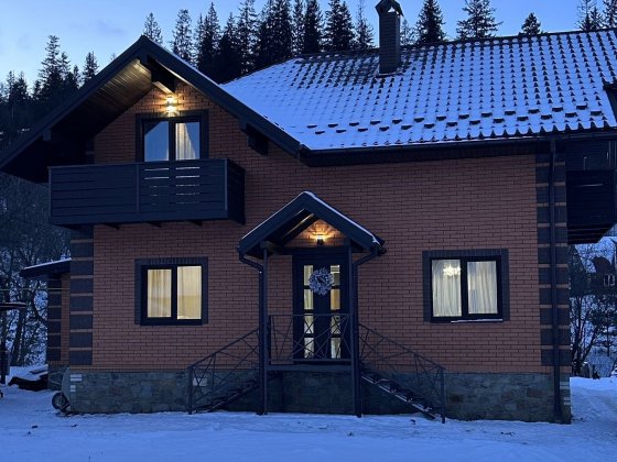 Новий будинок "Brick House" Славське