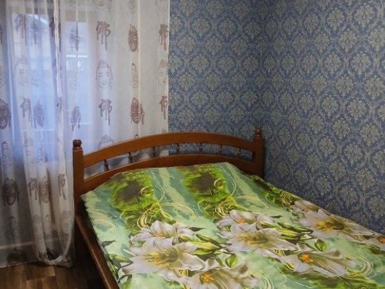 Здам в оренду  посуточно будинок зі зручностями . Пирятин