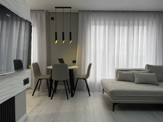 Продам велику 2-кімнатну квартиру 53 м2, р-он., квадрата Олександрія