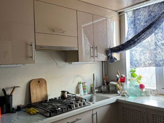 Продається двокімнатна квартира з двором, гаражом та городом Охтирка