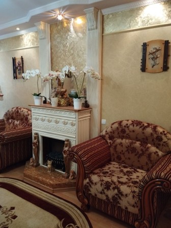 Продам 3-х кімнатну квартиру - фото 1