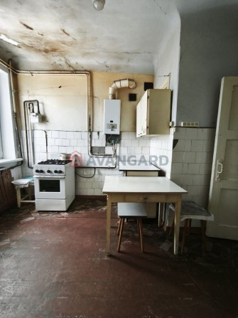 Продам 2 кімнатну квартиру у Центрі. Під ремонт - фото 1