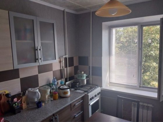 Продам  2-х комнатную квартиру Левый берег Каменское