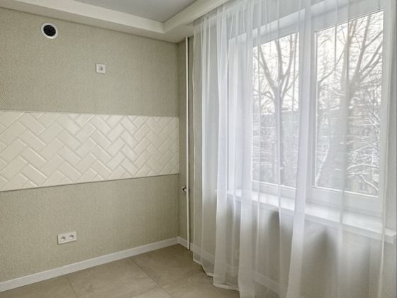 Трикімнатна з ремонтом і АО Кам'янське