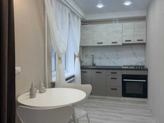 Продам 2-комн. квартиру с новым ремонтом и мебелью, район Черемушки Кам'янське