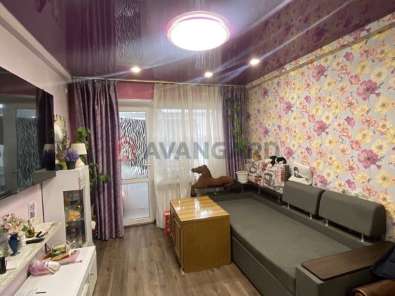 Трьохкімнатна. Євідновлення. Каменское