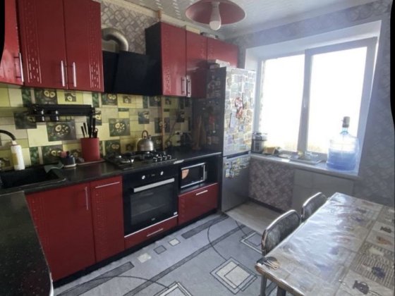 Продам 4-х комнатную квартиру ЧЕРЕМУШКИ Кам'янське