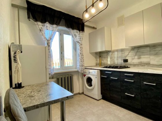 Продаж 3 кім. Центр Правий берег Каменское