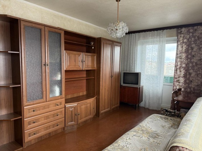 Продам 2-кімн. квартиру у м. Вишгород (центр), Київська обл. - фото 1