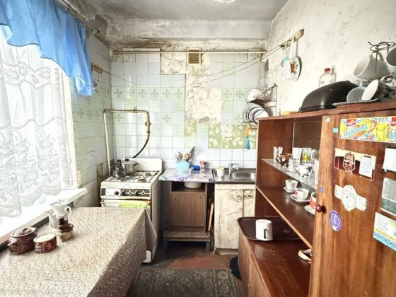 ПРОДАМ 3-комнатную квартиру под ремонт. ГРУШЕВСЬКОГО | ДИМИТРОВА Кам'янське