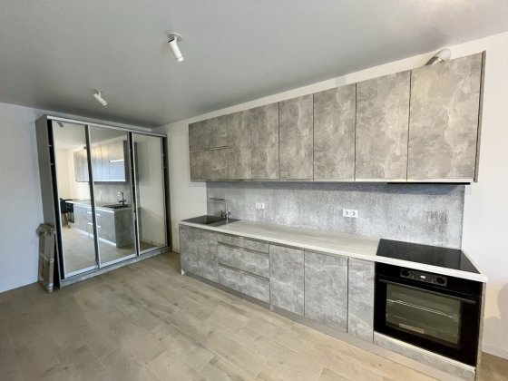 Однокімнатна квартира з ремонтом і власним двориком Гостомель