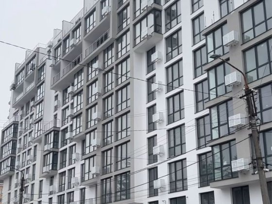 Продається 2 кімнатна квартира у жк Вишневий Сад Дрогобыч