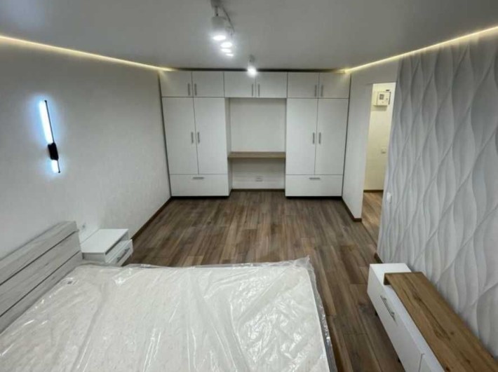 Продам 1 ком. к-тиру с ремонтом " под ключ"  на Черемушках. Сертификат - фото 1