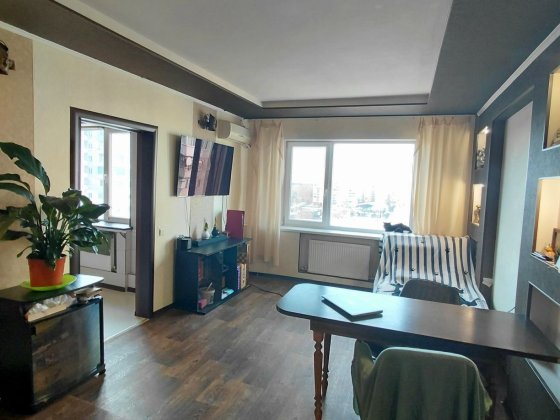 Продам просторную 4к ЛБ Каменское