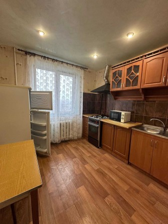 Продам 3 комнатую квартиру на 2 мкрн - фото 1