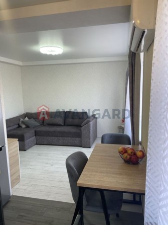 Продам 2 кімнатну квартиру район Центр міста, Євідновлення - фото 1