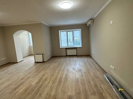 Продам квартиру -студію Кам'янець-Подільський