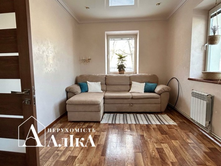 Продам велику 3-кімнатну квартиру з ремонтом та меблями - фото 1